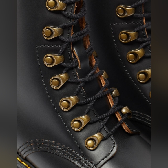 NWOT Dr Martens Black Leona Boots Size US9 - Picture 4 of 14